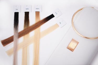 Color swatch ring with all available human hair colors for direct comparison – Rubin Extensions®
